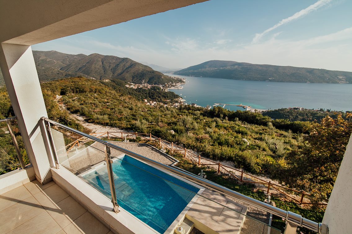 For sale apartments in Herceg Novi with panoramic sea views